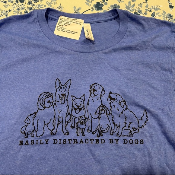 BNWT Inkopious “Easily Distracted by Dogs” Blue Tee - Picture 3 of 4